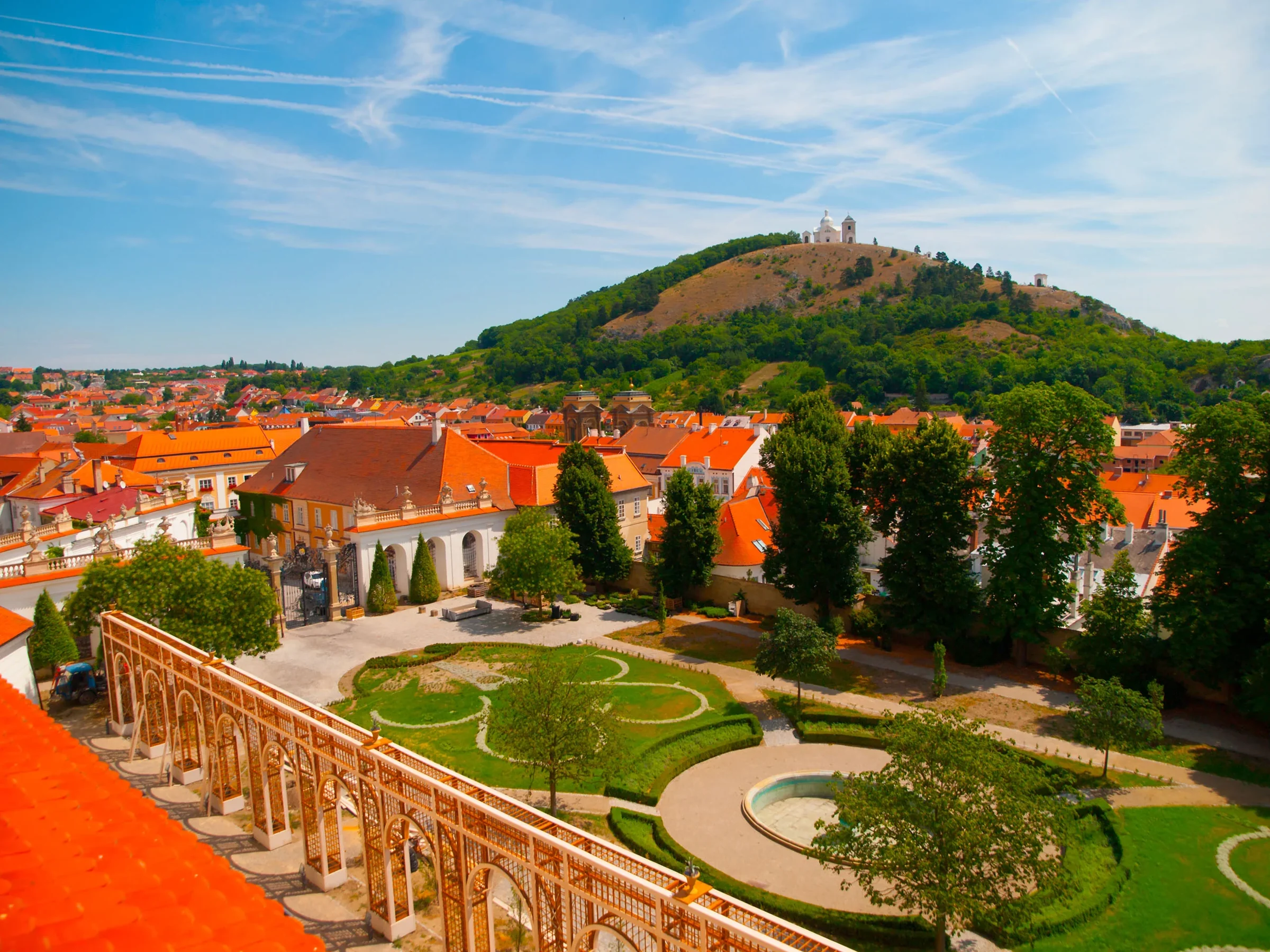 Střechy Mikulova a Svatý kopeček